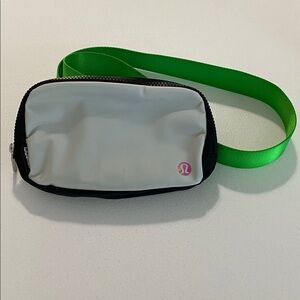 Lululemon Everywhere Belt Bag *limited edition*